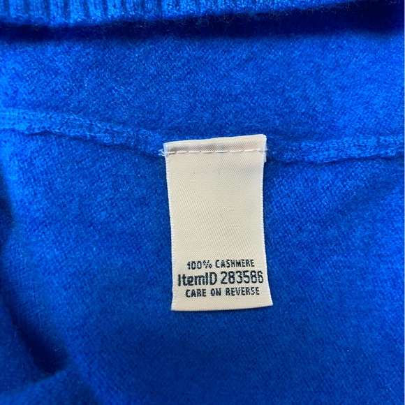 LL Bean Women’s Classic Cashmere Crewneck Sweater, Sz. L regular, Blue - Picture 5 of 6